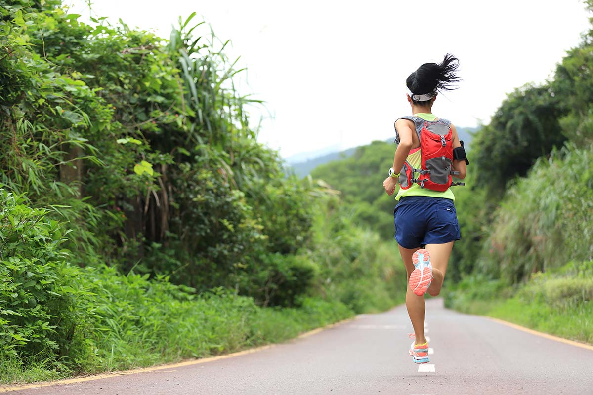 Straßenlauf als Cardio-Phase im athletischen Vorbereitungstraining.
